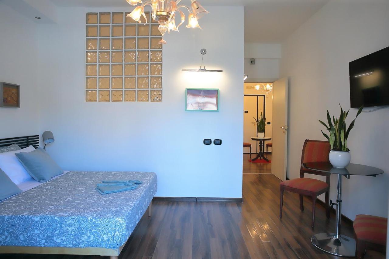 Отель Savoia International_Lt_Bari Stazione Экстерьер фото